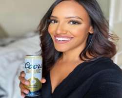 She endorses a number of brands like Coors Organic through her Instagram and YouTube channel.